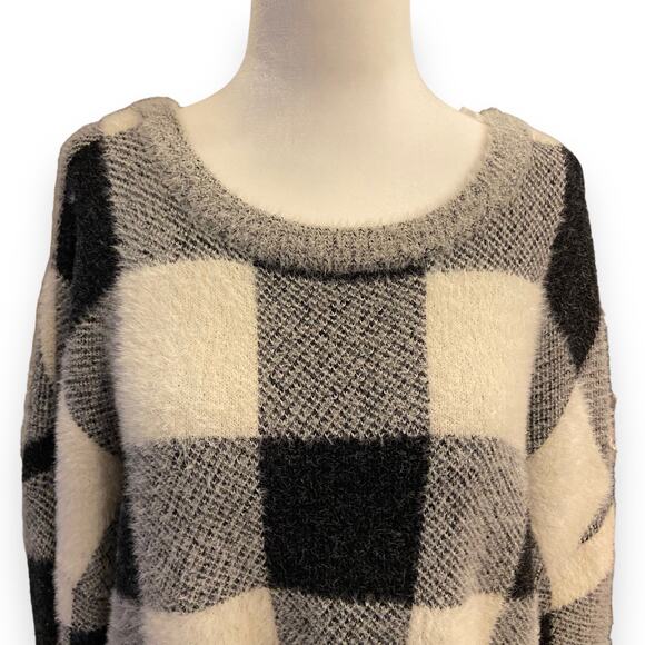 Cyrus Buffalo Check Fuzzy Sweater - Picture 2 of 7